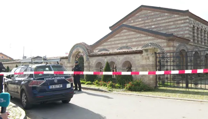 Полиция и жандармерия обградиха село Неофит Рилски