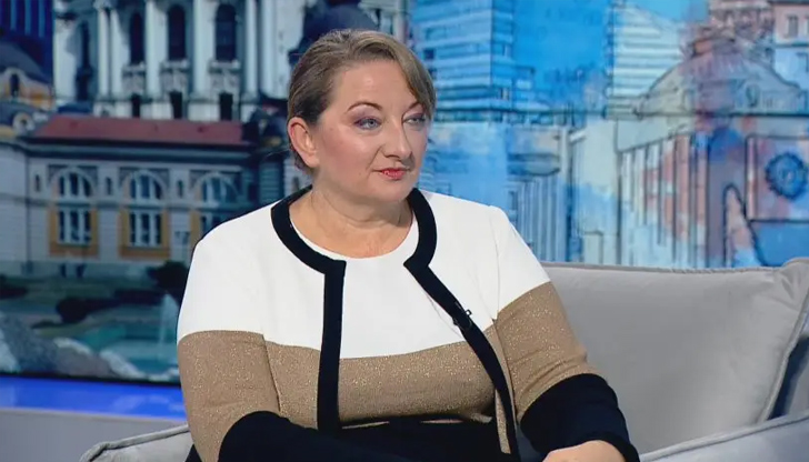 Деница Сачева: Бюджетът е на пауза. Бойко Борисов сложи разума на масата