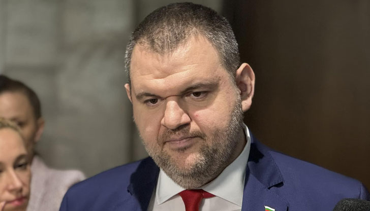 Делян Пеевски: Ще атакуваме в съда двойното поскъпване на паркирането в София