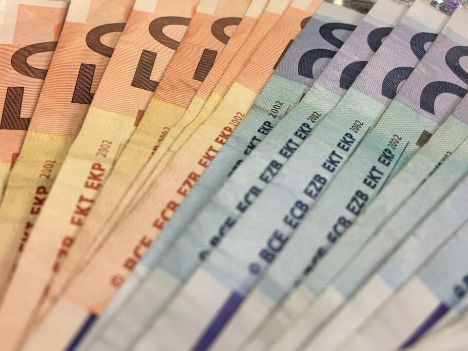 Бързи кредити таван – таван на лихвите по бързите кредити